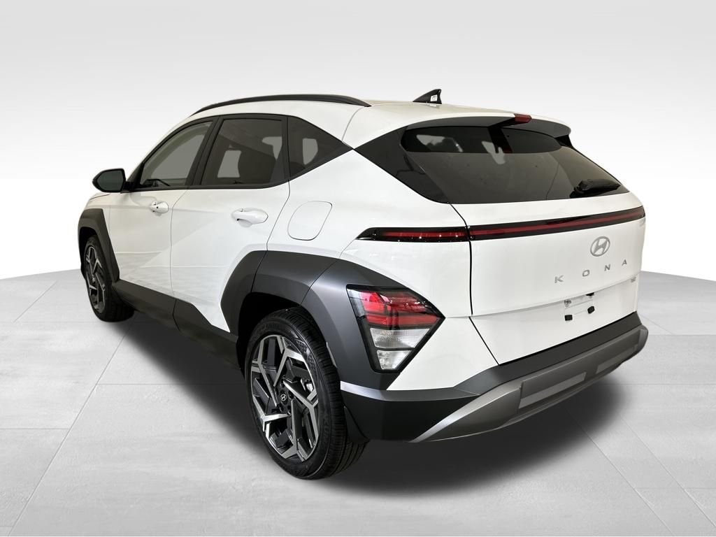 Used 2026 White Hyundai SEL Premium image 3