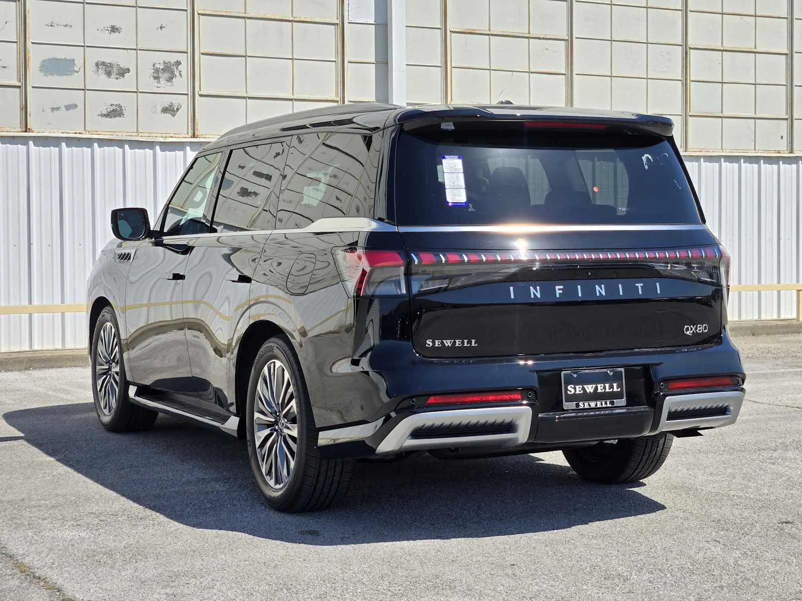 New 2026 BLACK OBSIDIAN INFINITI Luxe 2WD image 3