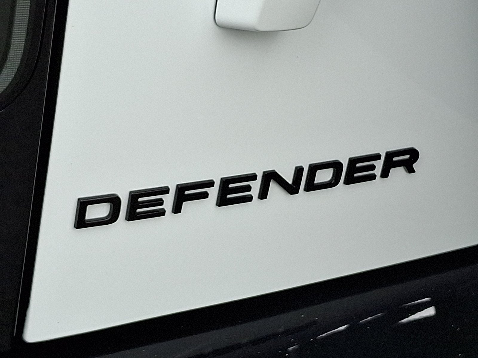 New 2026 Fuji White Land Rover P400 X-Dynamic SE image 22