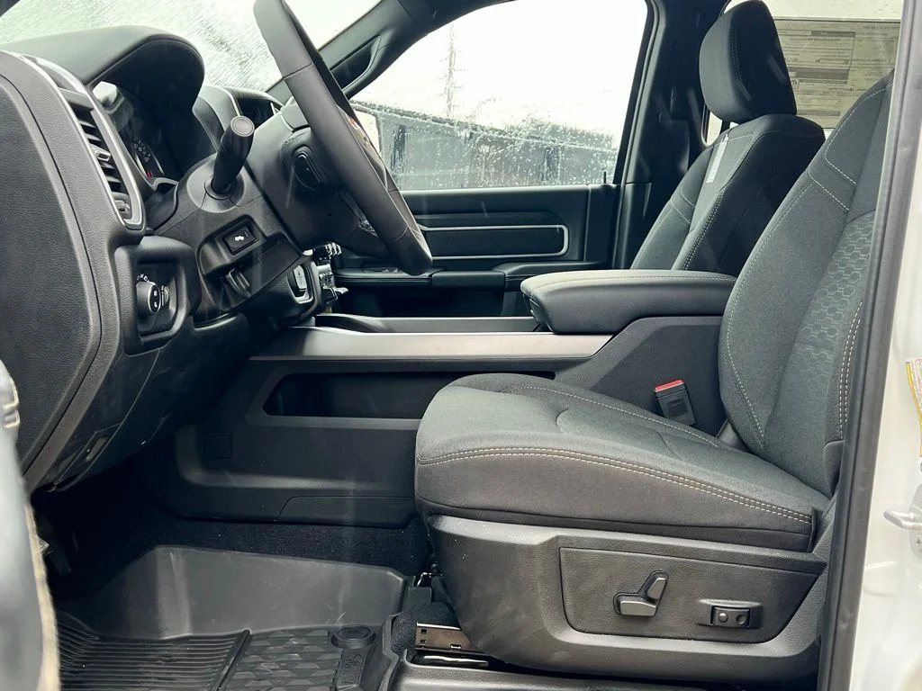 2025 RAM 2500 Big Horn - Photo 14