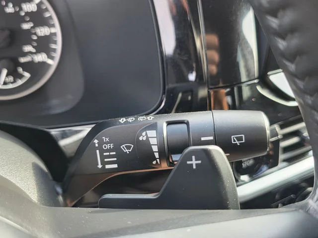 2025 Nissan Pathfinder SV - Photo 37