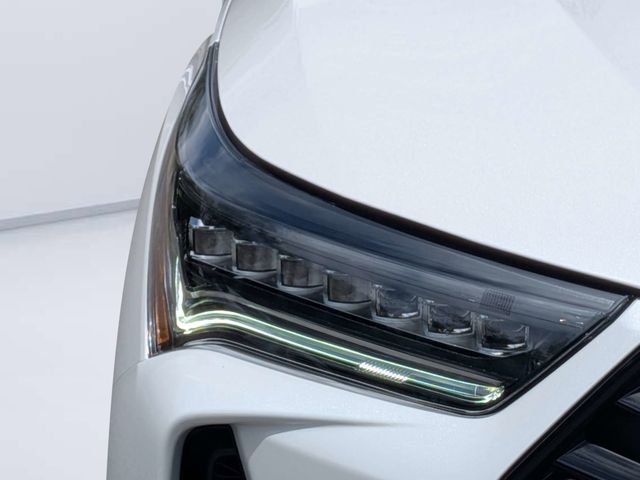 Certified Used 2026 Platinum White Pearl Acura Technology Package image 9