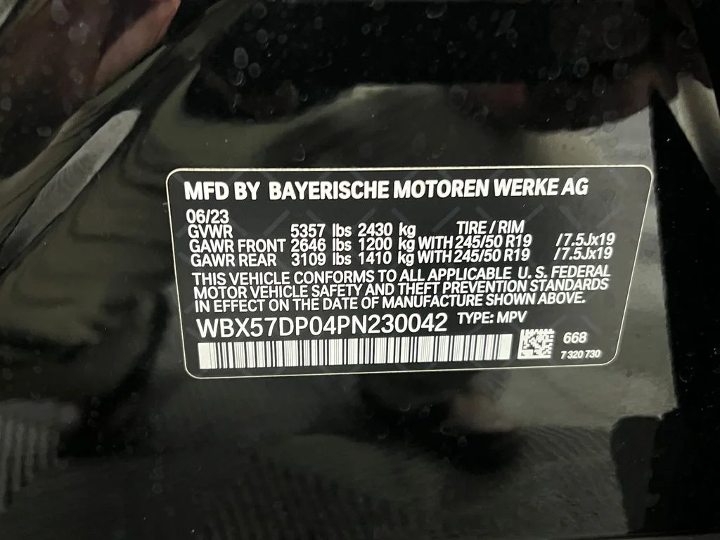 Used 2023 Black BMW xDrive30i image 28