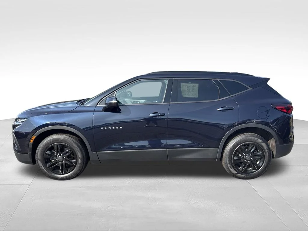 Used 2020 Midnight Blue Metallic Chevrolet LT image 3
