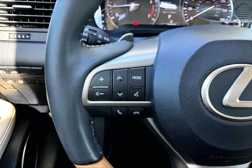 Used 2022 Black Lexus 350 image 22