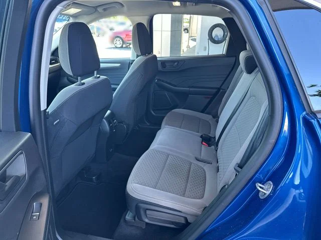 Used 2022 Blue Ford SE image 22