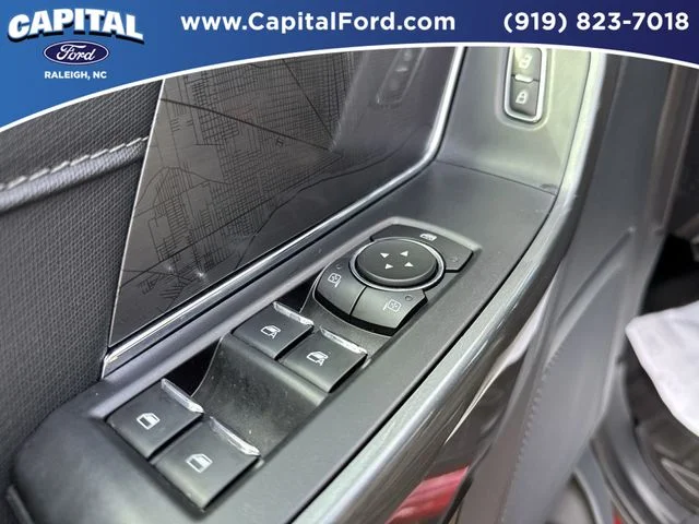 Used 2022 Red Ford XLT image 21