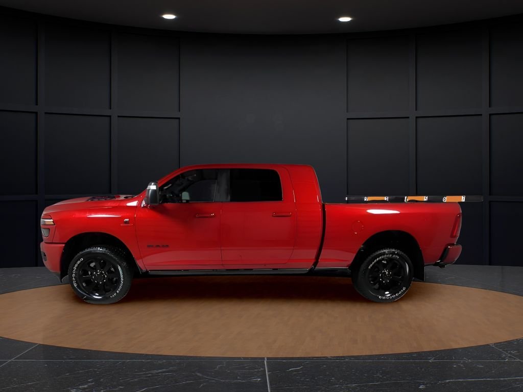 New 2026 Molten Red Pearl-Coat Exterior Paint RAM Laramie image 4