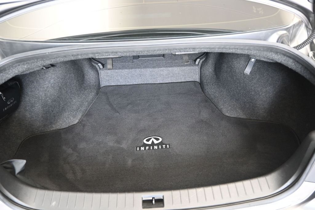 Certified Used 2023 Gray INFINITI LUXE image 11