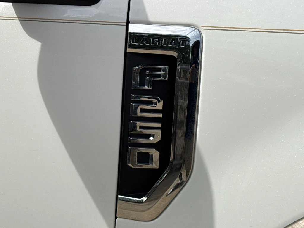 Used 2021  Ford Lariat image 5