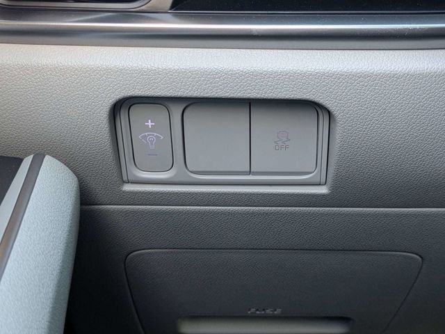 2025 Kia Sorento S - Photo 24