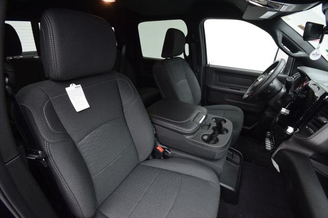 New 2026 Diamond Black Crystal Pearl-Coat Exterior Paint RAM Warlock image 19