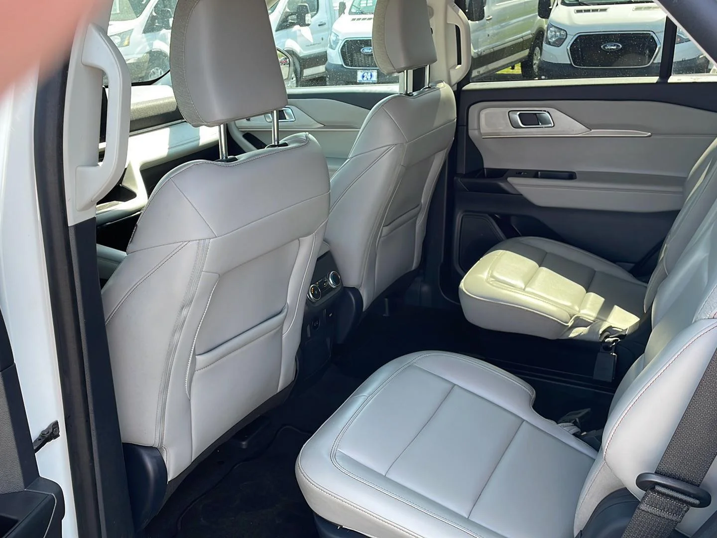 Used 2025 Star White Metallic Tri-Coat Ford Active image 30