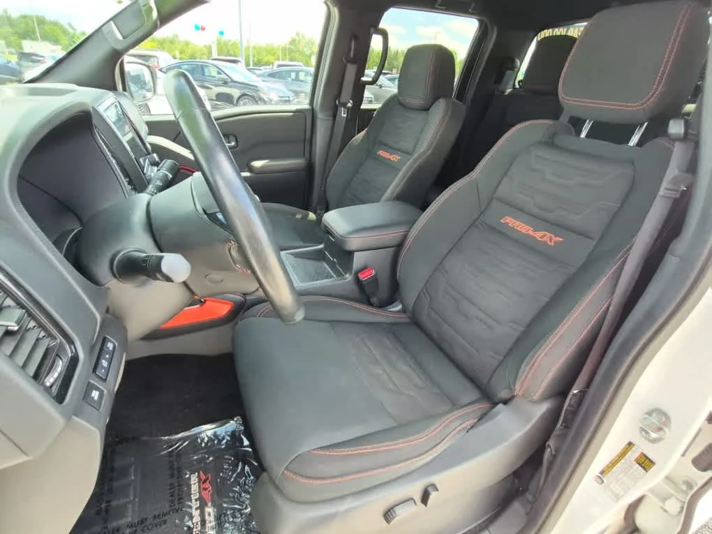 Certified Used 2023 Glacier White Nissan PRO-4X image 10