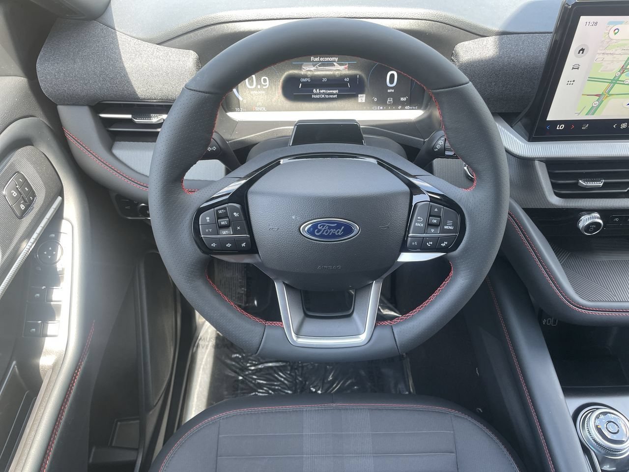 New 2026 Star White Metallic Tri-Coat Ford ST-Line image 13