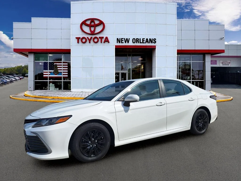 2024 Toyota Camry Hybrid LE