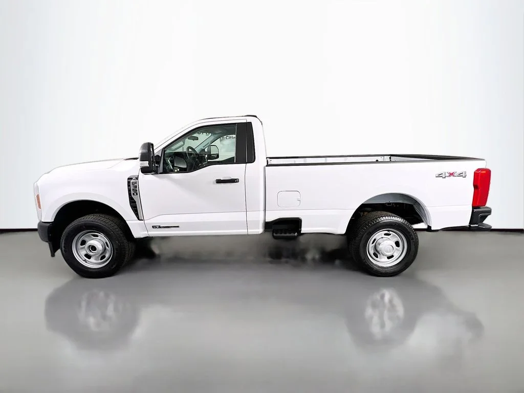 New 2026 Oxford White Ford XL image 6