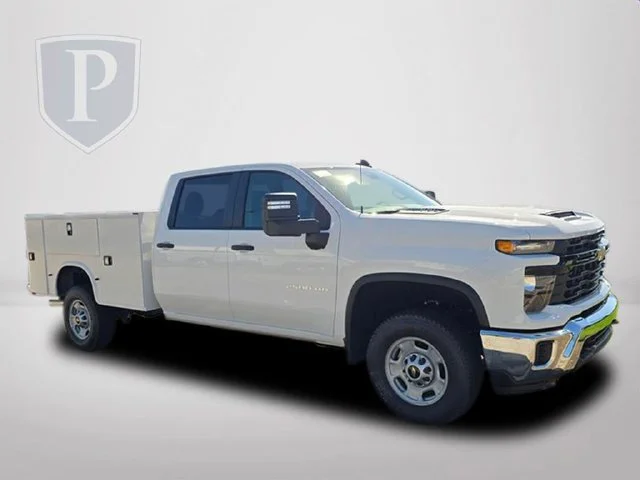 New 2026 Summit White Chevrolet WT image 2