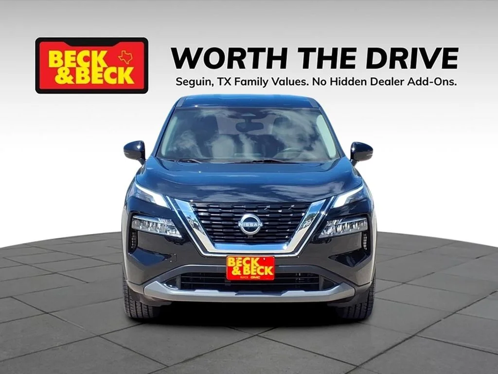 Used 2022 Nissan Rogue SV with VIN 5N1BT3BA0NC722836 for sale in Seguin, TX