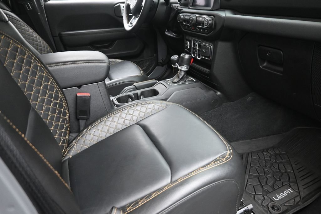Used 2023 Gray Jeep Sahara 4xe image 10
