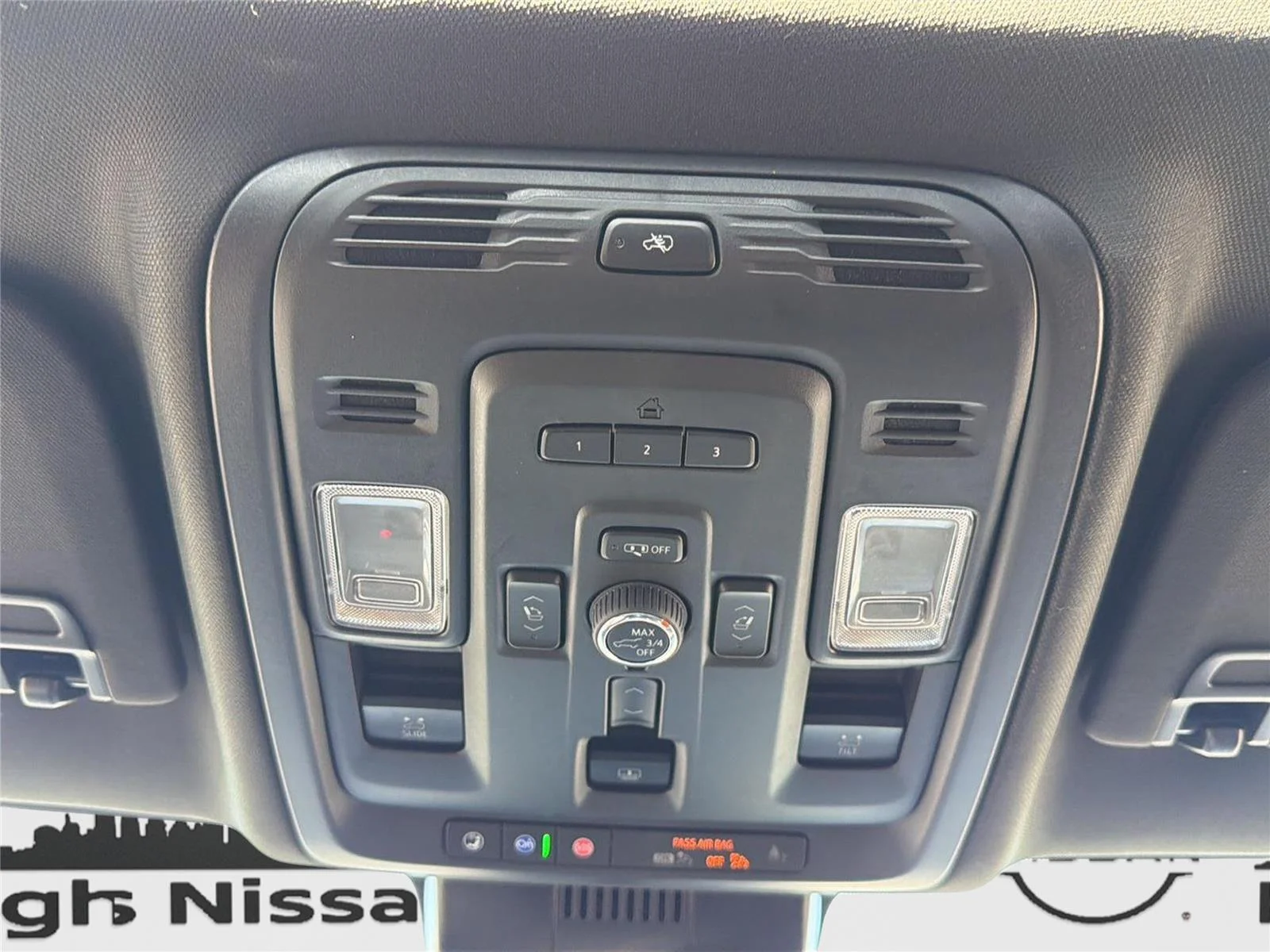 Used 2023 Onyx Black GMC Denali image 27