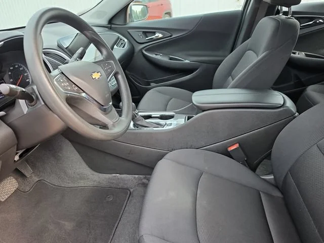 Used 2025 Mineral Gray Metallic Chevrolet 1LT image 15