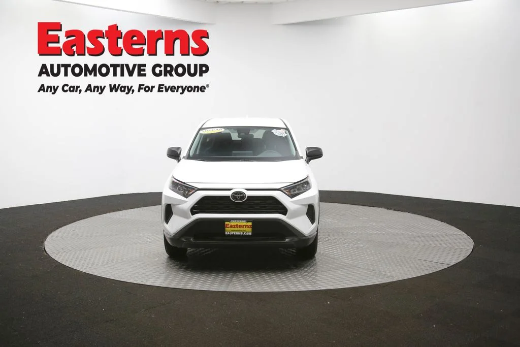 Used 2022 White Toyota LE image 50
