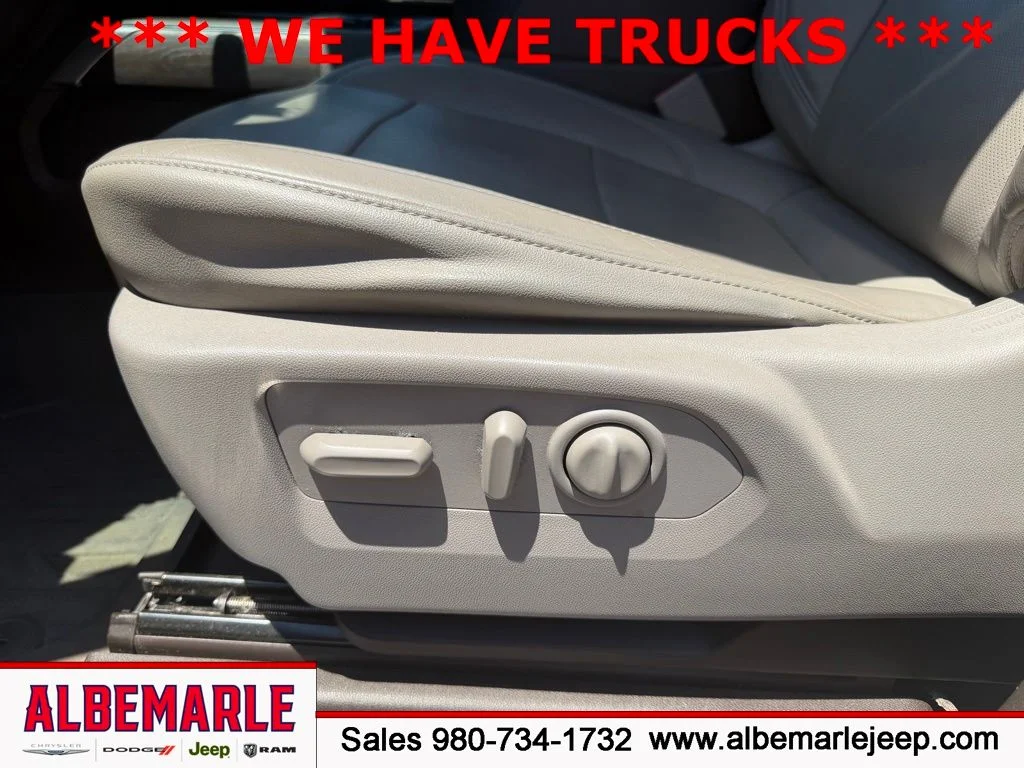 Used 2020 White GMC SLT image 16