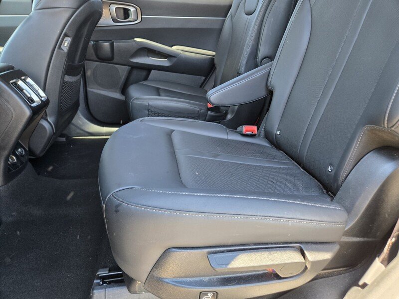 Used 2022 Aurora Black KIA S AWD image 11
