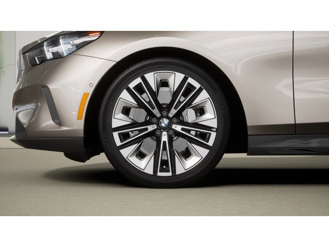 New 2027 Oxide Grey Metallic BMW  image 7