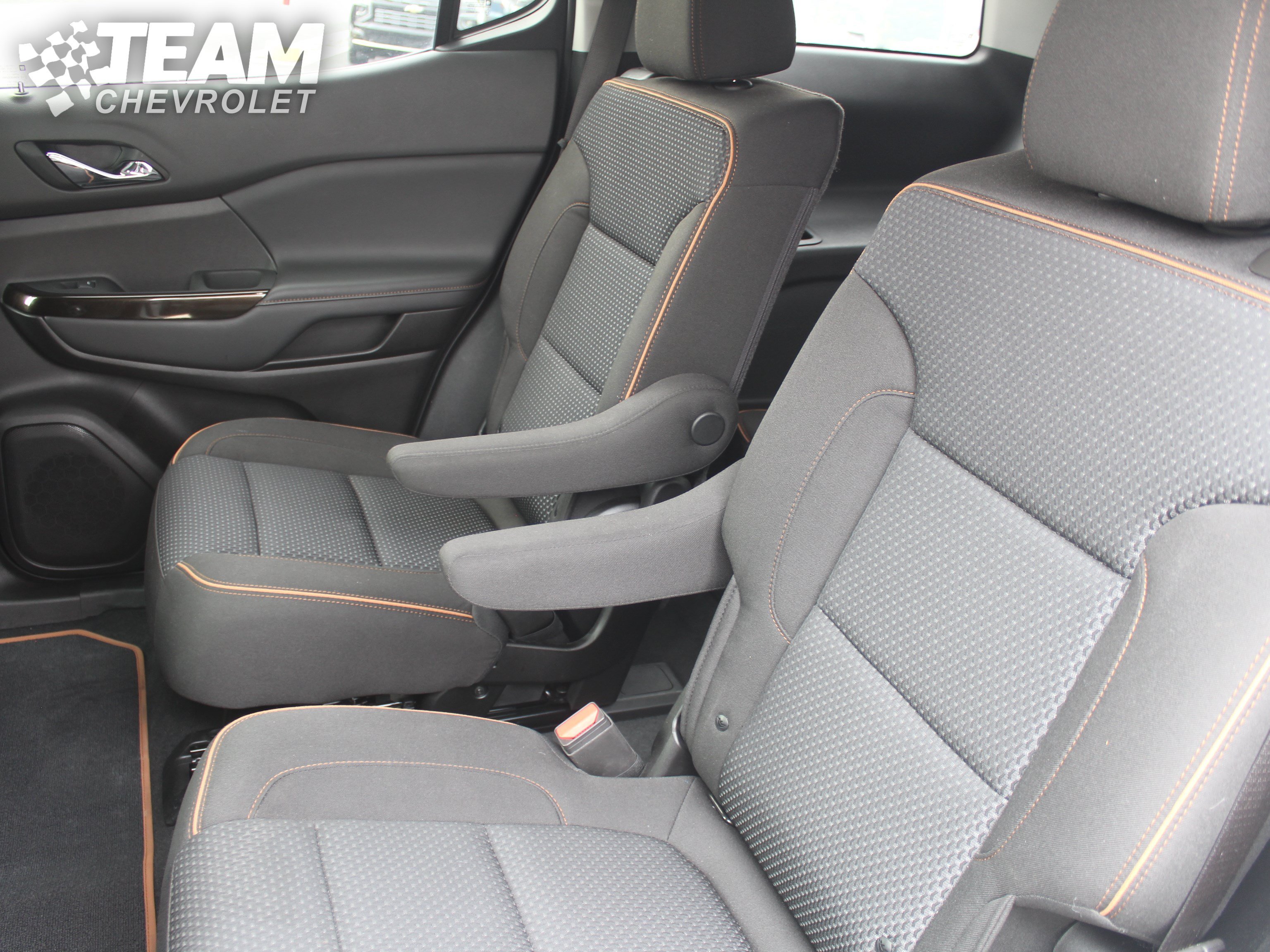 Used 2023 Summit White GMC AT4 image 22