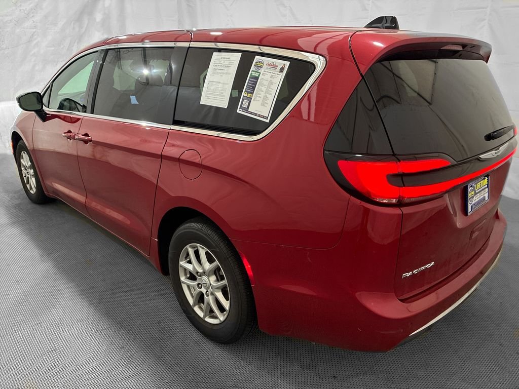 Used 2026 Red Chrysler Select image 5