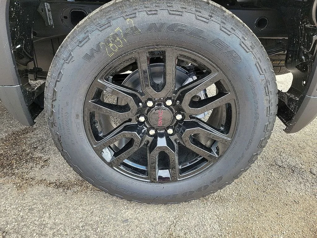 2026 GMC Sierra 1500 Pro - Photo 10