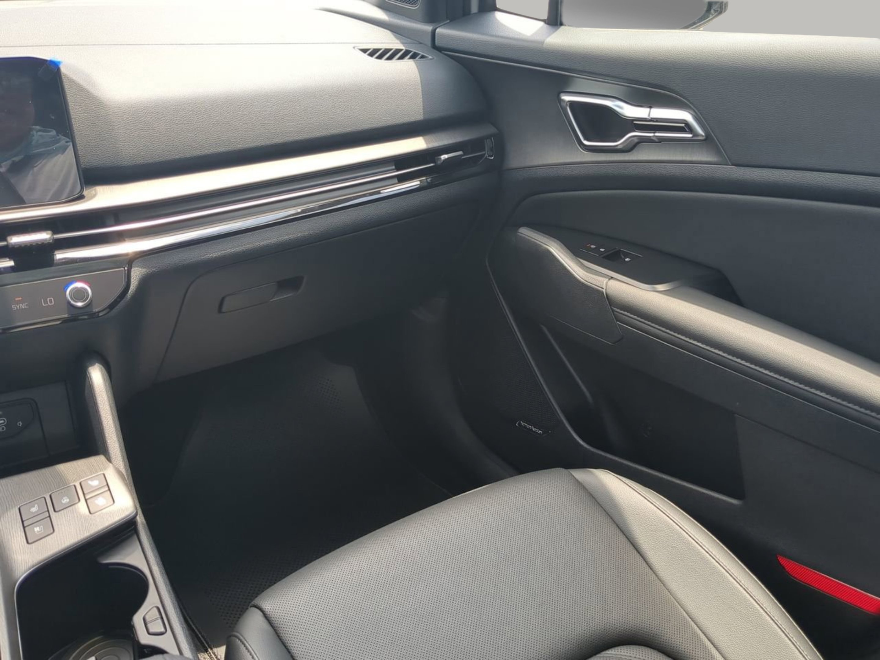 New 2026 Wolf Gray/Black Roof Kia X-Pro Prestige image 17