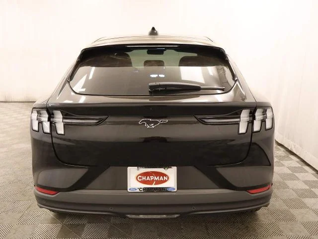 New 2026 Shadow Black Ford Select image 21