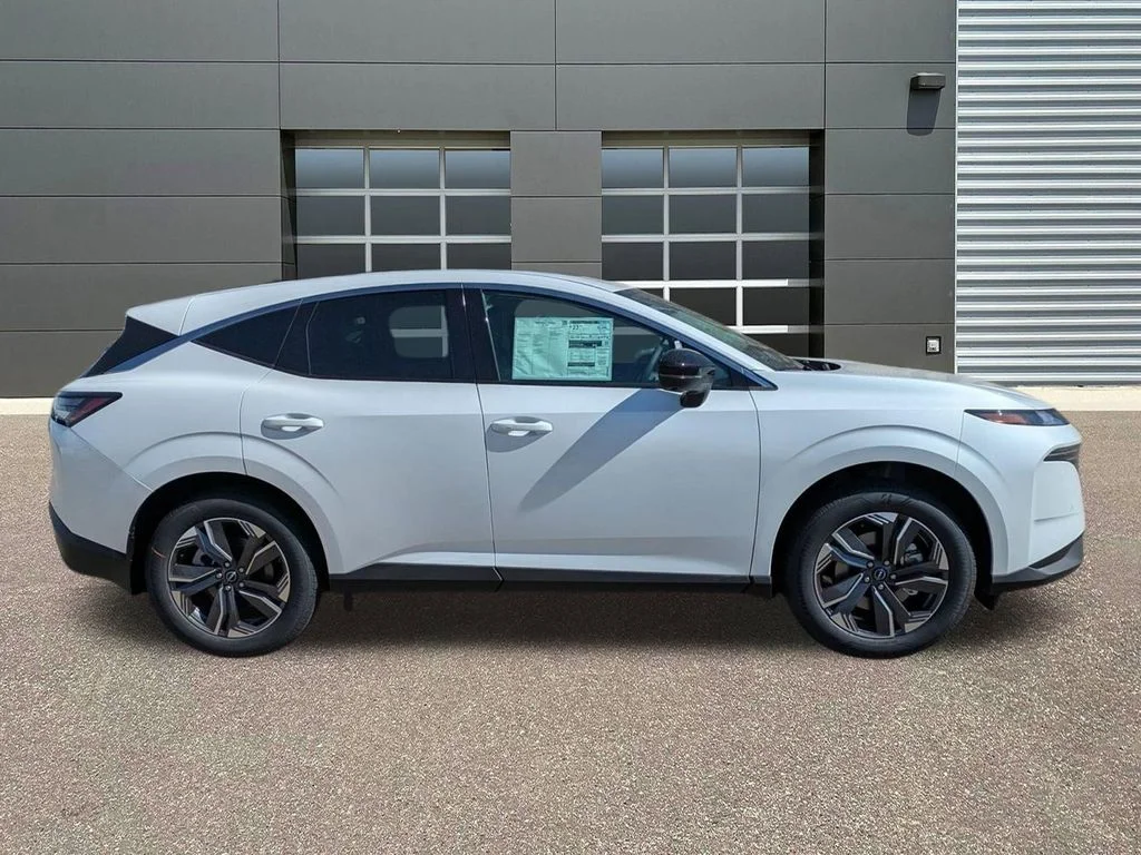 New 2026 Everest White Pearl TriCoat Nissan SL image 4
