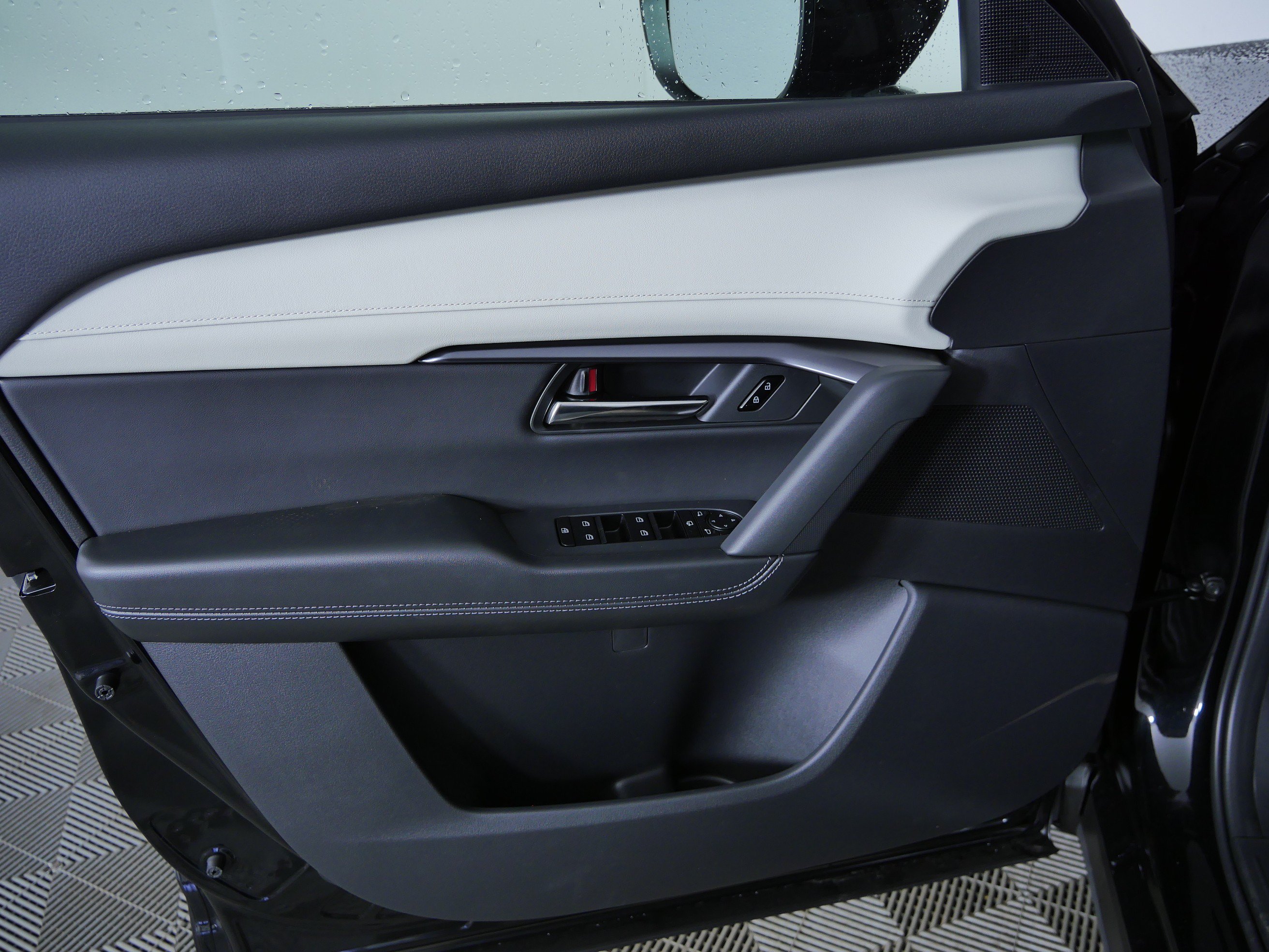 New 2026 Jet Black Mica Mazda 2.5 S Preferred AWD image 22