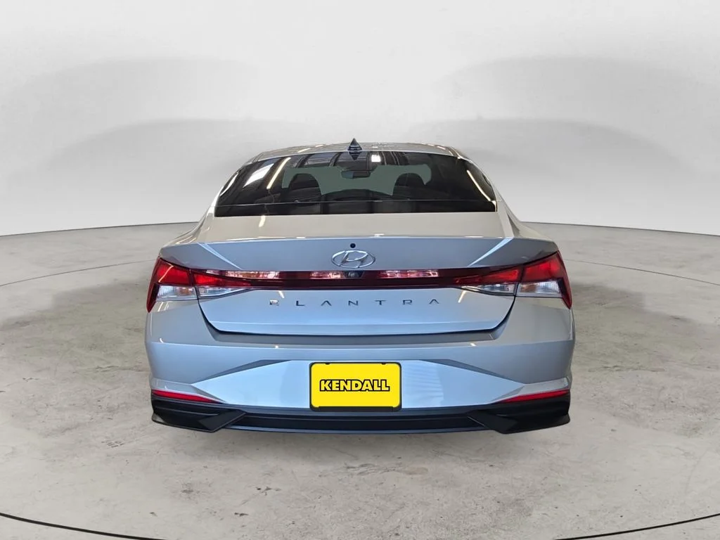 Used 2021 Silver Hyundai SEL image 10