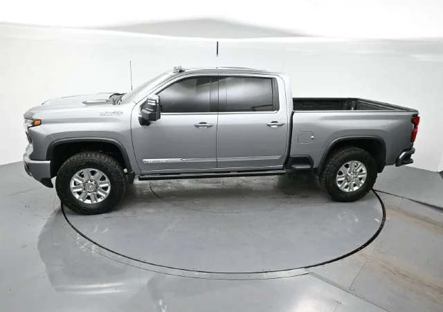 Used 2025 Sterling Gray Metallic Chevrolet High Country image 36