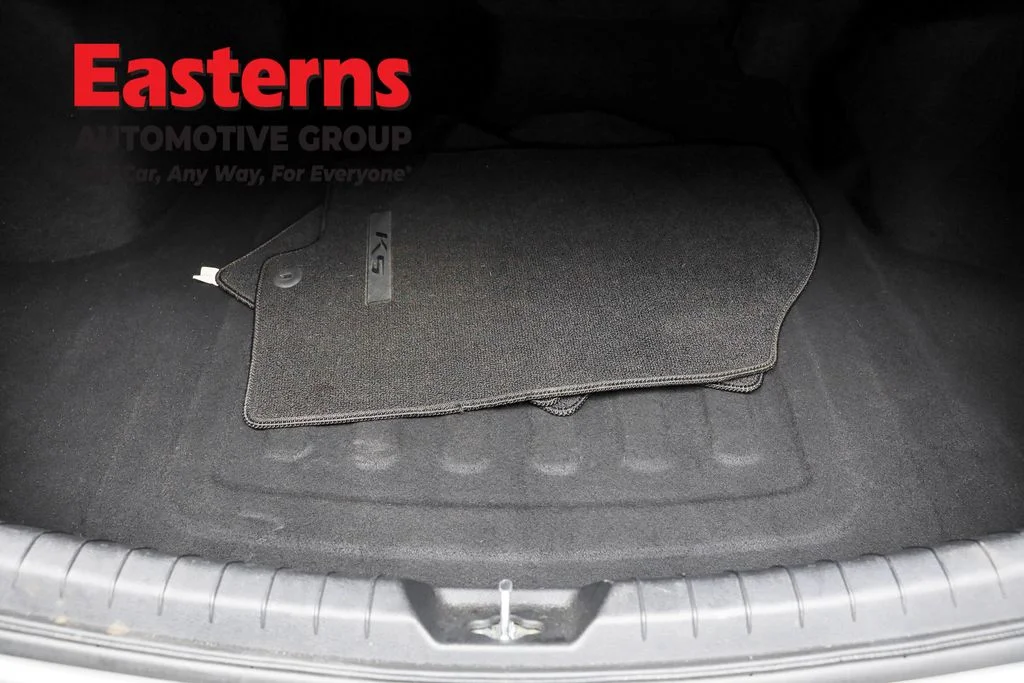 Used 2022 Gray Kia GT-Line image 9