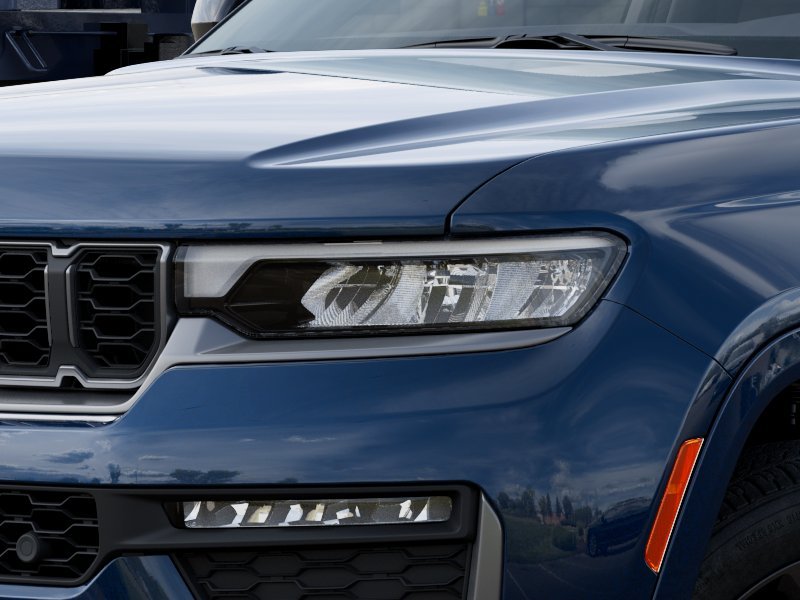 New 2026 Fathom Blue Pearl-Coat Exterior Paint Jeep Limited Reserve image 6
