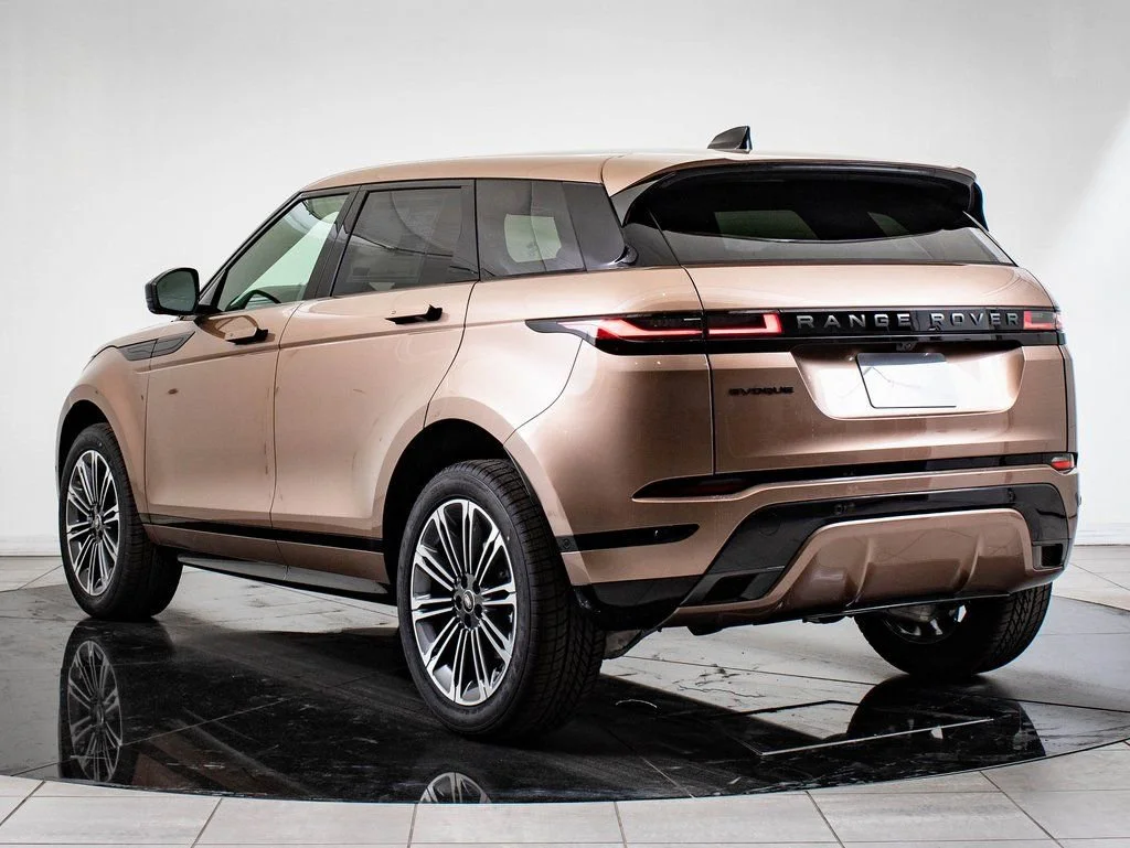 Used 2026 Bronze Land Rover Dynamic image 6