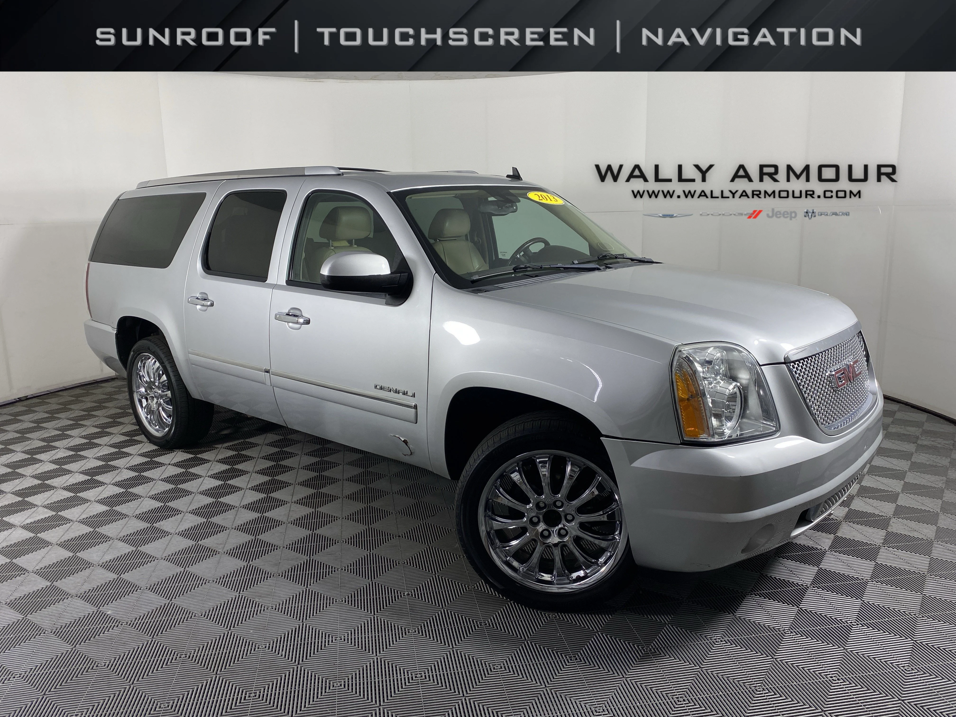 Used 2013 Quicksilver Metallic GMC  image 1