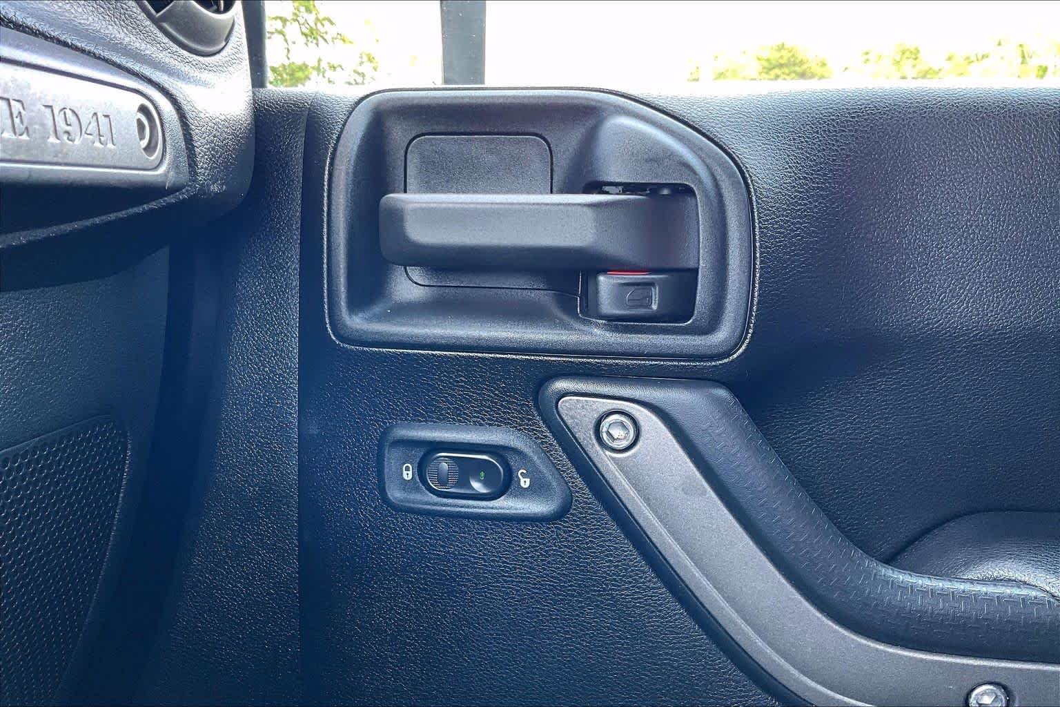 Used 2016 Black Clearcoat Jeep Sport image 36