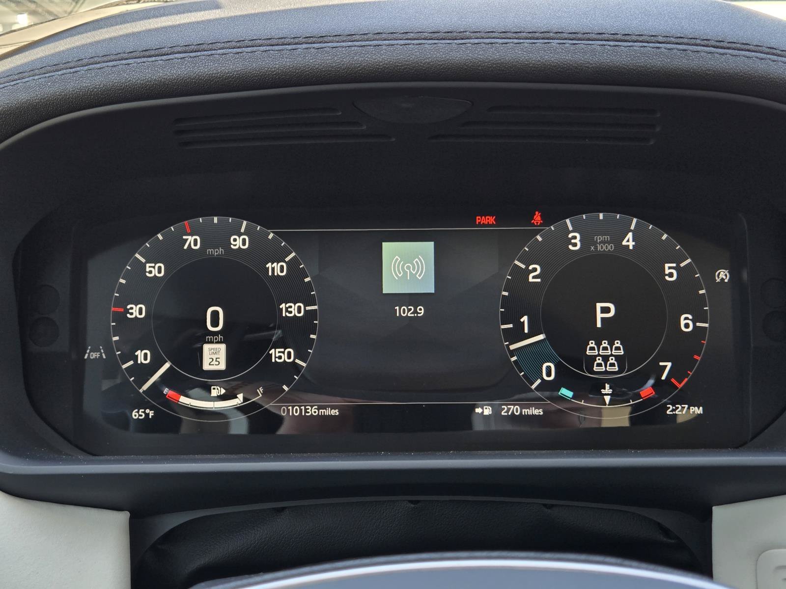 Used 2025 Black Land Rover S image 13