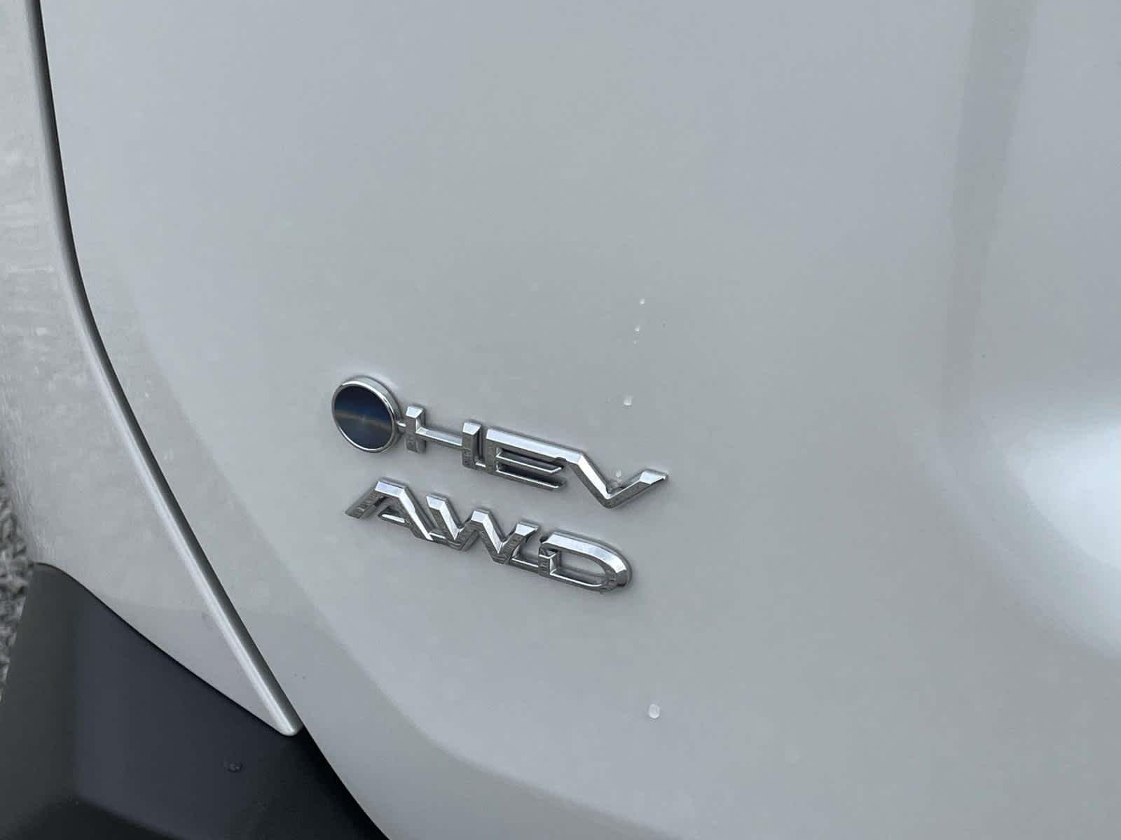Used 2026 Wind Chill Pearl Toyota XLE Premium image 21