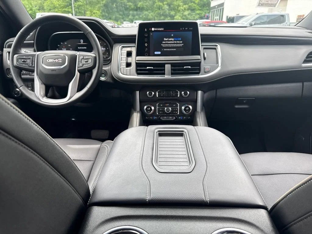 Used 2023 Midnight Blue Metallic GMC SLT image 17