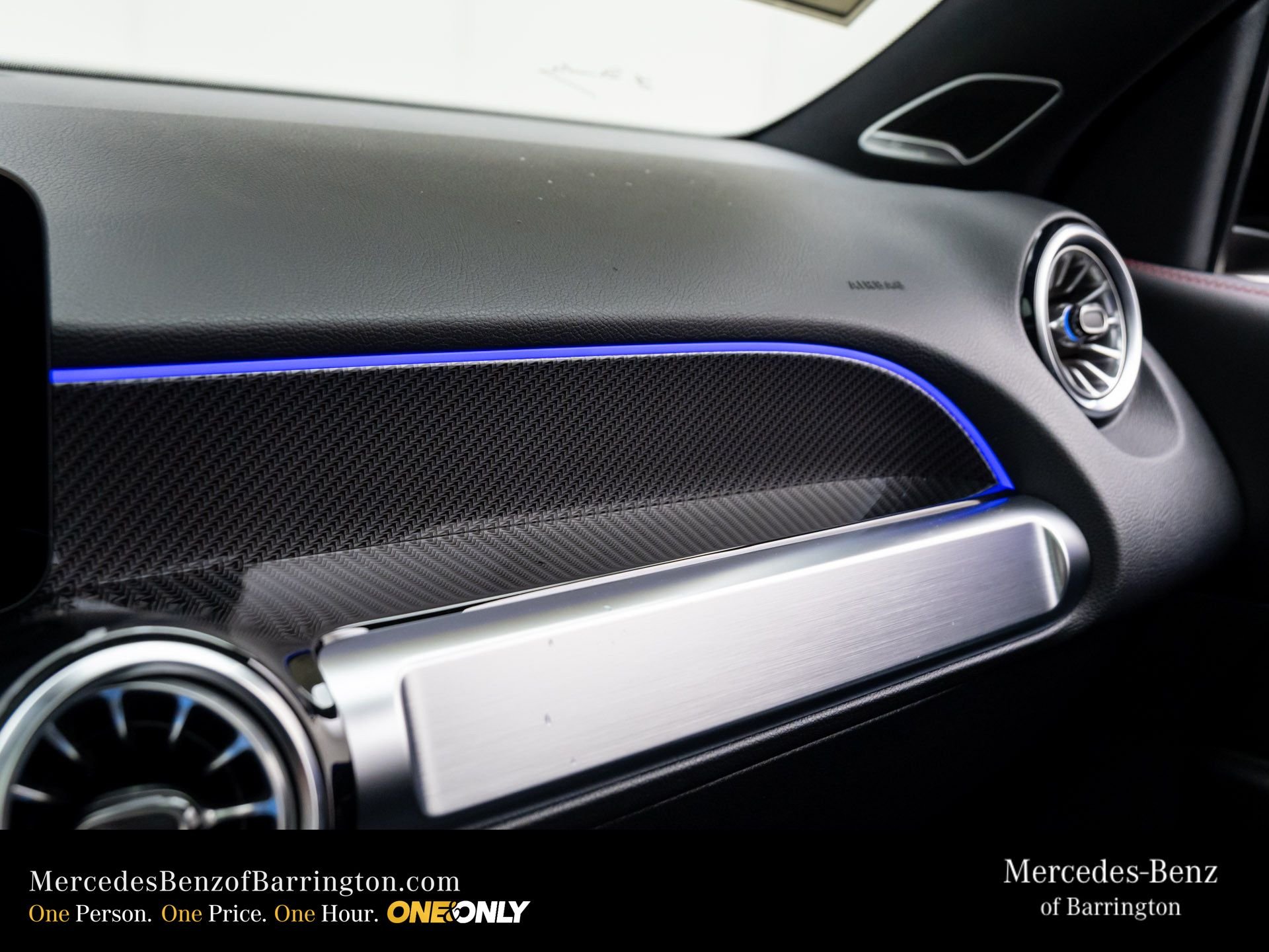 New 2026 Night Black Mercedes-Benz GLB 35 AMG® image 33