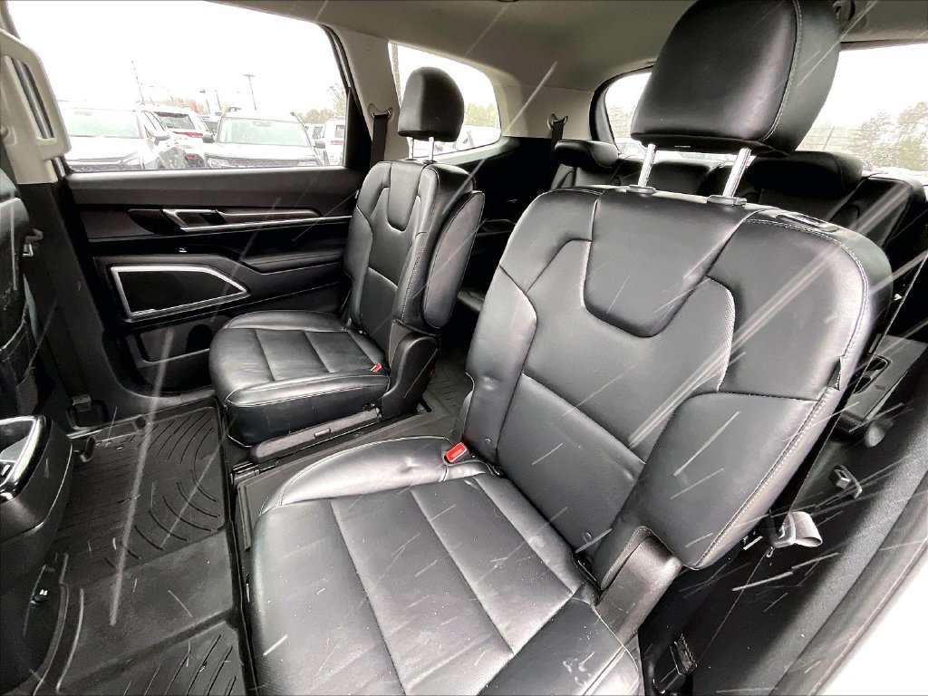 Used 2023 Glacial White Pearl Kia S image 14