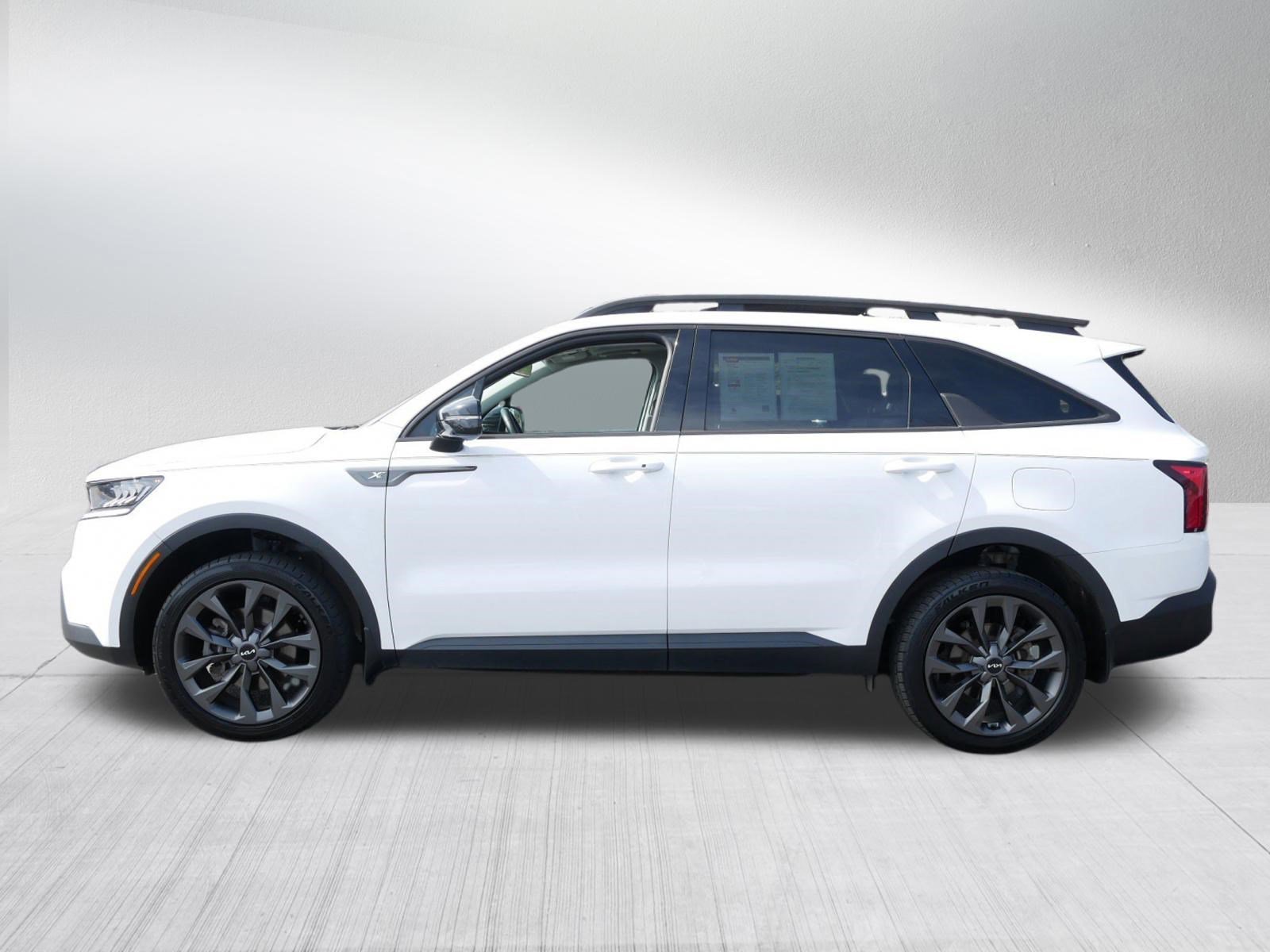 Used 2023 Glacial White Pearl Kia X-Line EX image 4